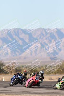 media/Dec-07-2025-CVMA (Sun) [[3e7d2de5dc]]/Race 16-Formula Middleweight/